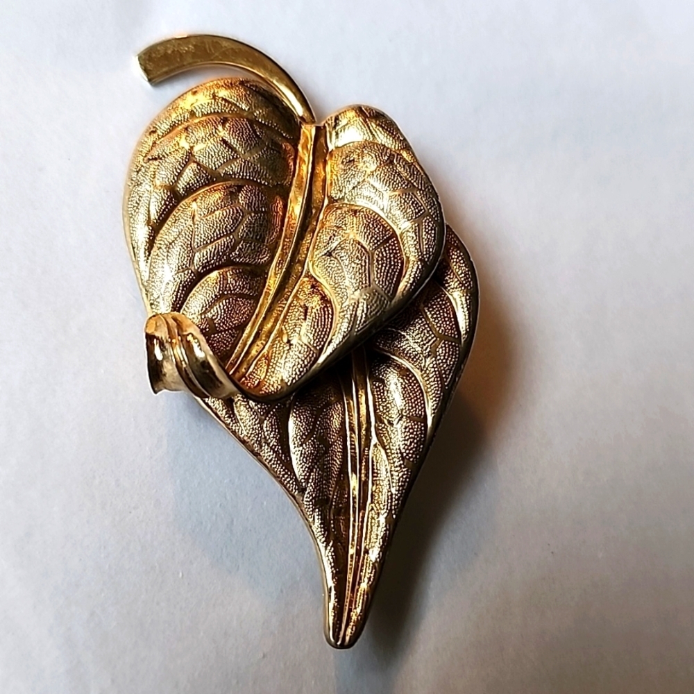 Vintage Leaf Brooch Pin